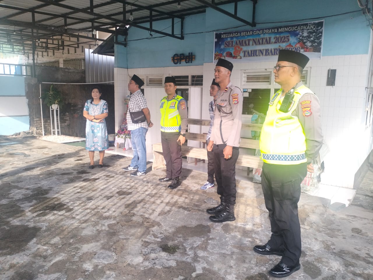 Kapolres Lombok Tengah Tekankan Pelayanan Humanis dalam Pengamanan Natal 2025 dan Tahun Baru