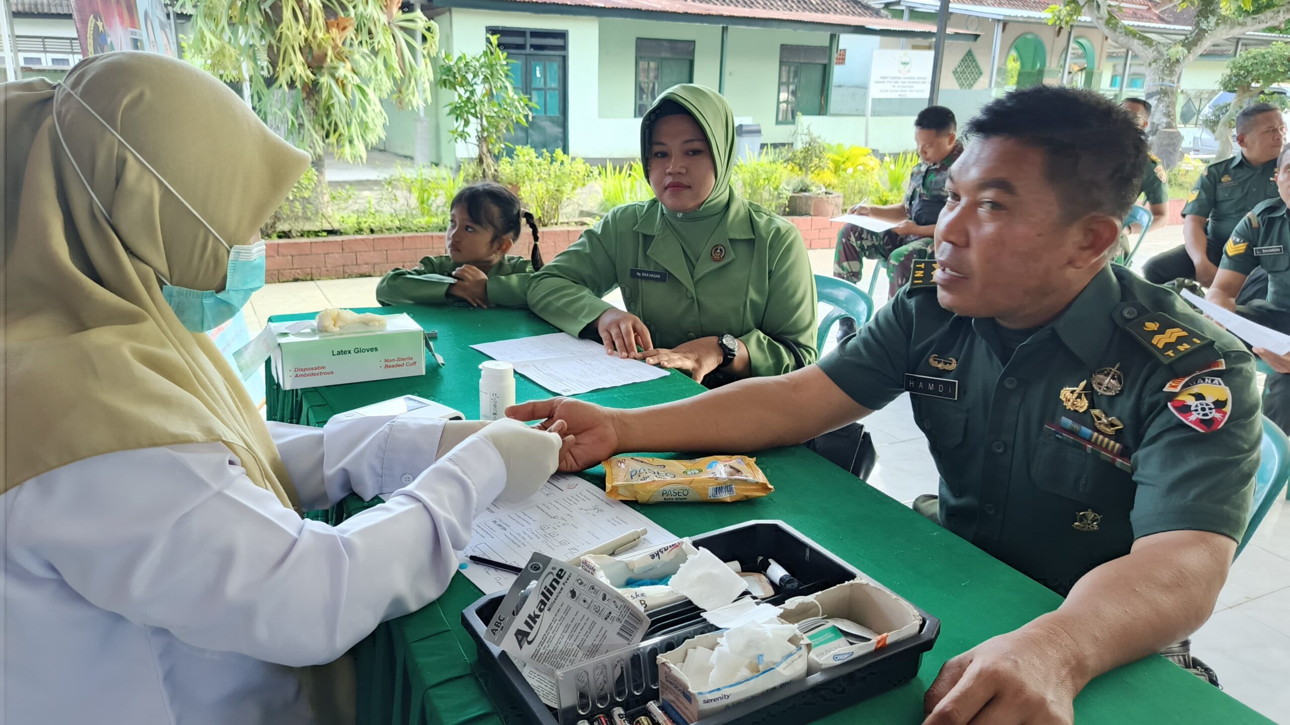 Jelang HUT Persit Ke-80, Kodim 1620/Loteng Gelar Donor Darah Untuk Kemanusiaan